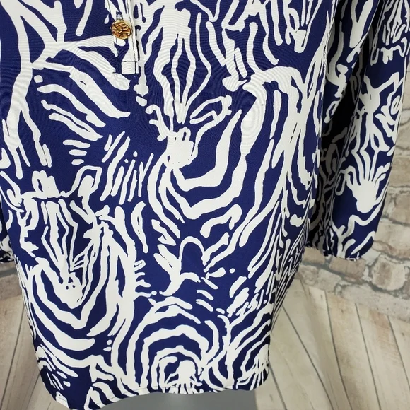 Lilly Pulitzer Coastal 100% Silk Tunic Blouse Royal Blue White Swirl Size Small - Picture 12 of 16